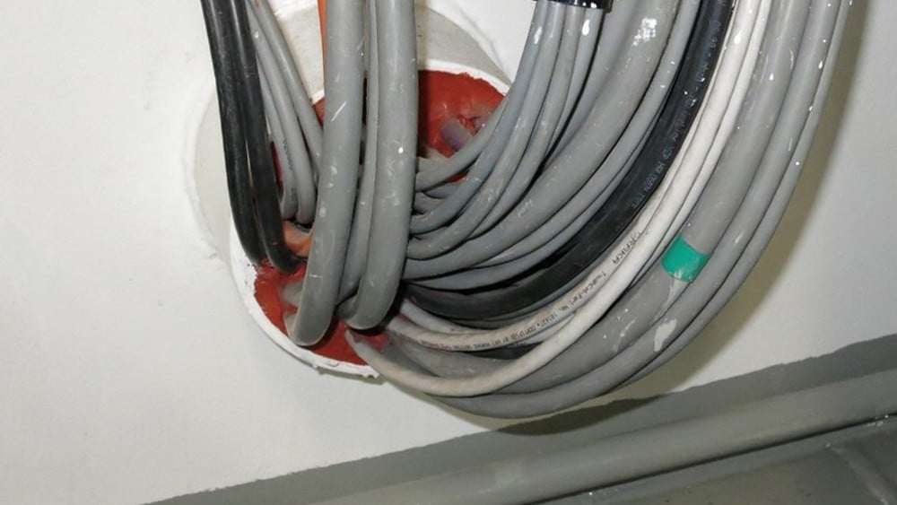 Kabelgjennomføringer med silikon/gummi kan designes optimalt for det nødvendige omfanget av kabelstrekk gjennom skipet.